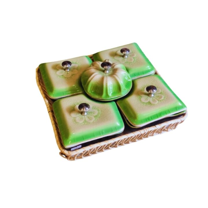 Khay mứt vuông xanh lá